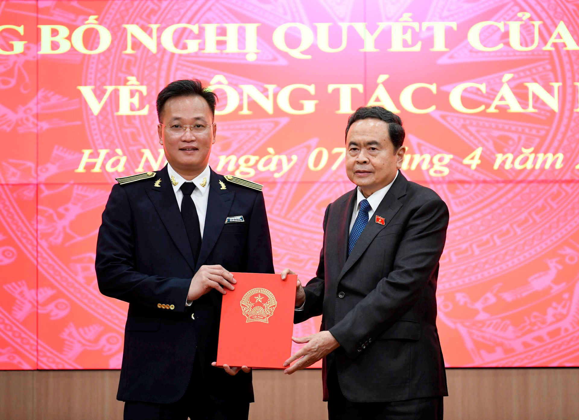 Công bố Nghị quyết của Quốc hội về công tác cán bộ đối với đồng chí Nguyễn Hữu Nghĩa